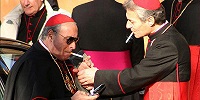 Дорогой VIP-банкет по случаю канонизации Иоанна Павла II и Иоанна XXIII вызвал ярость Папы Франциска