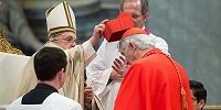 Папа Римский Франциск вручил новым кардиналам Римской Церкви пурпурные беретты
