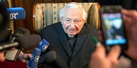 Брата Бенедикта XVI обвиняют в сокрытии преступлений священников-педофилов