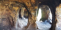 Пещерный комплекс в Англии идентифицировали как жилище свергнутого короля IX века