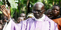 В Руанде священник, простивший убийцу своей семьи, поведал единоверцам о счастье прощения в новой книге