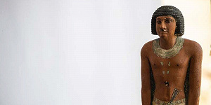 В Египте обнаружена древняя гробница «хранителя тайны» и золотая мумия