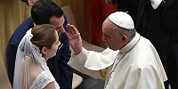 Папа Римский подтвердил, что церковь считает браком «пожизненный союз мужчины и женщины»