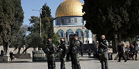 Полицейская облава на мечеть Аль-Акса в Иерусалиме на Рамадан вызвала вспышку насилия