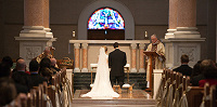 Ватикан готовит новые правила для разведенных и вступивших в повторный брак пар, допускающие их к Причастию