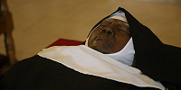 В США развернулся спор вокруг нетленных останков католической монахини, эксгумированных спустя 4 года после погребения
