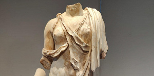 В Тускулуме близ Рима найдена исключительная по уровню мастерства мраморная женская статуя