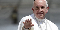 Папа Римский призвал не сводить Рождество к повышенному потреблению