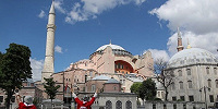 Начата экстренная реставрация одного из четырех минаретов, окружающих собор Святой Софии Константинопольской