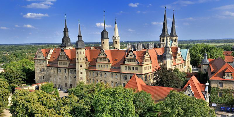 На Мерзебургском кафедральном холме обнаружены следы первого епископского дворца