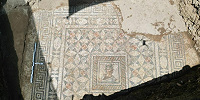Мозаичный пол II века до н. э. с изображением музы Каллиопы обнаружен на юге Турции