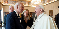 Стали известны темы, обсуждавшиеся на встрече папы Франциска с президентом Байденом