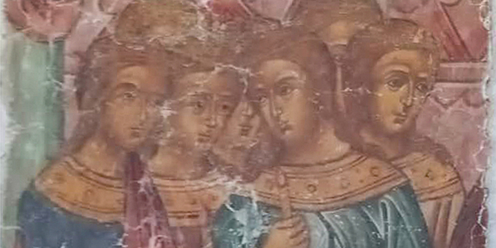 В Тверь привезли фрески XVII века, которые спасли из затопленного монастыря в Калязине