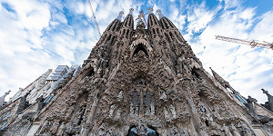 Саграда Фамилия в Барселоне стала самой высокой церковью в мире