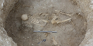 На юге Англии найдено 2000-летнее погребение предположительной жертвы ритуального убийства