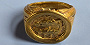 В Болгарии найдено древнеримское золотое обручальное кольцо с изображением супружеской пары