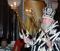 В Храме Христа Спасителя Святейший Патриарх совершил Божественную литургию Преждеосвященных Даров — первую в этом году
