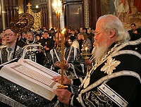 Святейший Патриарх совершил утреню с чтением 12-ти Евангелий Страстей Христовых Святейший Патриарх совершил утреню с чтением 12-ти Евангелий Страстей Христовых
