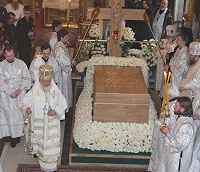 На девятый день после кончины Святейшего Патриарха Алексия в Богоявленском кафедральном соборе совершены Литургия и панихида