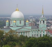 Дмитрий Медведев посетил Знаменский кафедральный собор в Курске
