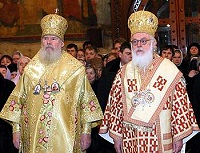 Предстоятели Русской и Албанской Православных Церквей совершили Божественную литургию в Успенском соборе Кремля