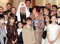 Святейший Патриарх Алексий встретился с лауреатами детских конкурсов, организованных фондом «Новые имена»