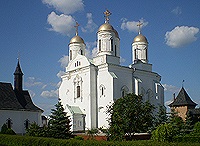 Предстоятель Русской Православной Церкви посетил Зимненский Успенский женский монастырь