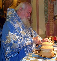 В праздник Казанской иконы Божией Матери Святейший Патриарх совершил Божественную литургию и молебен в Казанском соборе на Красной площади