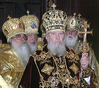 В 17-ю годовщину Интронизации Святейший Патриарх Алексий совершил Божественную литургию и молебен в Храме Христа Спасителя