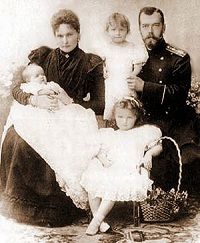 К 135-летию со Дня рождения царственной страстотерпицы Александры Феодоровны (комментарий в русле истории)