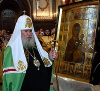 В Неделю о блудном сыне Святейший Патриарх совершил Божественную литургию в Храме Христа Спасителя