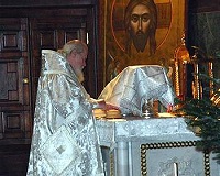 В Рождественский сочельник Святейший Патриарх совершил Великую вечерню и Литургию св. Василия Великого в Храме Христа Спасителя