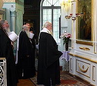 Его Святейшество посетил храм Смоленской иконы Божией Матери на Смоленском кладбище Санкт-Петербурга