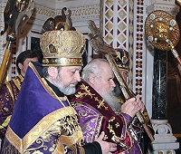 Накануне Крестопоклонной Недели Святейший Патриарх Алексий совершил Всенощное бдение с чином Выноса Креста