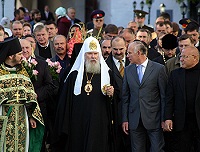 Святейший Патриарх Алексий совершил Божественную литургию в Свято-Успенском Иосифо-Волоцком монастыре