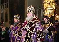 В день памяти св. Алексия, Человека Божия, Святейший Патриарх Алексий совершил Божественную литургию Преждеосвященных Даров и молебен в храме Тихвинской иконы Божией Матери в Алексеевском