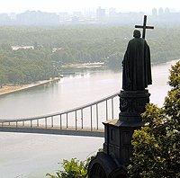 Православные верующие Украины встретили Предстоятеля Русской Церкви в Киеве лозунгом &laquo;Наш Патриарх &mdash; Кирилл!&raquo;