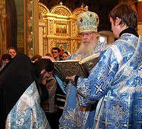 Его Святейшество удостоил Патриарших наград ряд клириков Москвы