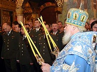 В день праздника Введения Пресвятой Богородицы во храм Предстоятель Русской Православной Церкви совершил Божественную литургию в Успенском соборе Кремля