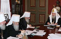 Под председательством Святейшего Патриарха открылось заседание Священного Синода Русской Православной Церкви