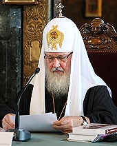Святейший Патриарх Кирилл: &laquo;То, что народ, прошедший через три поколения безбожия, сегодня в большинстве своем заявляет о приверженности Православной Церкви, - это чудо Божие...&raquo;