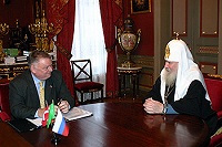 Святейший Патриарх Московский и всея Руси Алексий II принял Посла Дании в России Пера Карлсена