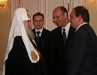 Состоялась встреча Святейшего Патриарха Алексия с премьер-министром Греции Костасом Караманлисом Состоялась встреча Святейшего Патриарха Алексия с премьер-министром Греции Костасом Караманлисом