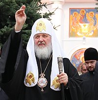 Святейший Патриарх Московский и всея Руси Кирилл совершил молебен в Свято-Покровском кафедральном соборе Витебска