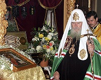 В день памяти св. Григория Неокесарийского Святейший Патриарх совершил Божественную литургию в храме св. Григория Неокесарийского на Большой Полянке