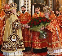 В Храме Христа Спасителя Святейший Патриарх Алексий принял традиционные Пасхальные поздравления