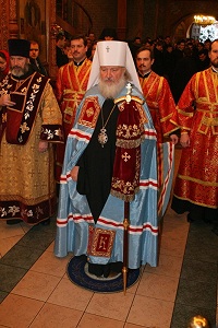 В день памяти священномученика Илариона (Троицкого) Местоблюститель Патриаршего престола совершил богослужение в московском Сретенском монастыре