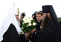Святейший Патриарх Московский и всея Руси Алексий II прибыл в Саров для участия в торжествах по случаю 300-летия Саровской Успенской пустыни