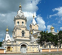 Святейший Патриарх Кирилл прибыл в Корецкий Свято-Троицкий ставропигиальный женский монастырь