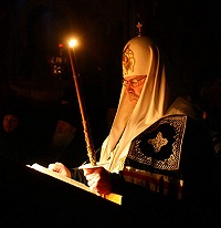 Святейший Патриарх совершил Великое повечерие с чтением Великого канона св. Андрея Критского в Успенском соборе Троице-Сергиевой Лавры